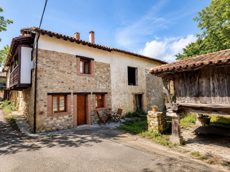 Foto f83bd91b-1c1a-4ddf-b107-27c9e2f7506e. Casa a Cangas de Onís