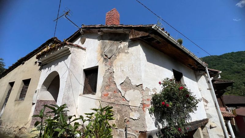 Foto f42ef644-33fd-40dd-be2d-436f4d662a16. Casa a Amieva