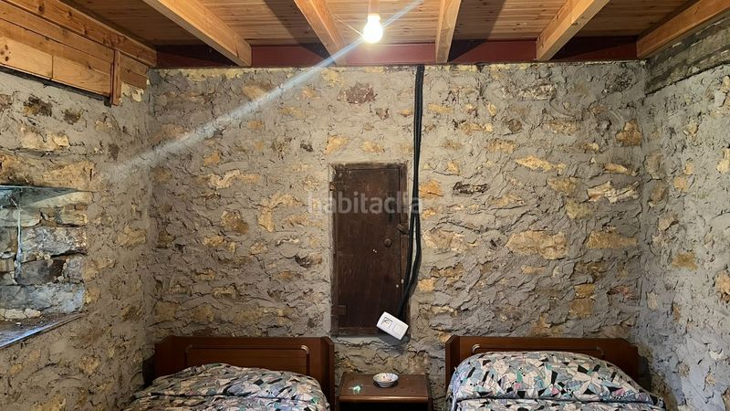 Foto 34328296-d52a-46d1-bbe2-d0bb6434efa5. Casa a Ponga