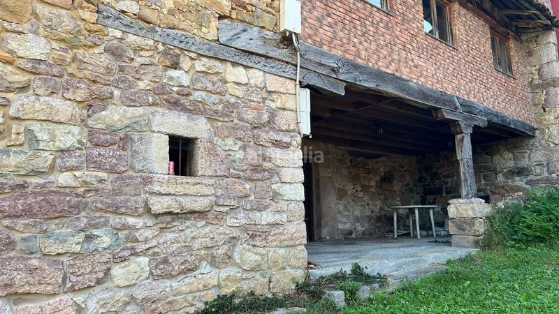 Foto fb2eb5d9-127f-4136-b5d7-4b1a5e67fd04. Casa a Ponga