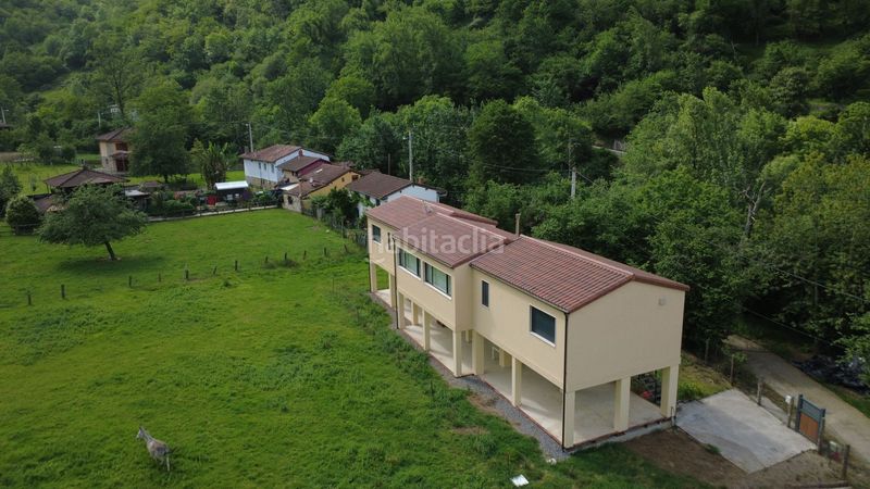 Foto 3bed5632-9a92-4a35-bb31-b2793eeac951. Casa amb calefacció a Amieva
