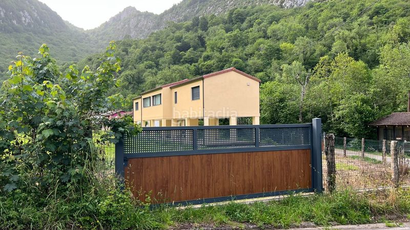Foto ac2fcf5b-d98a-4860-a246-b9af58c8a2a8. Casa amb calefacció a Amieva