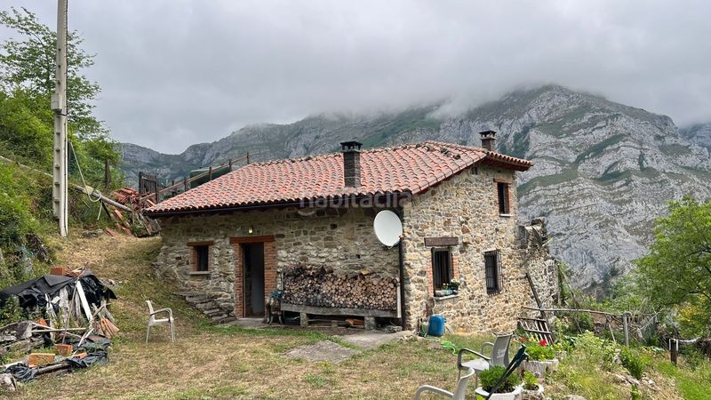 Foto 60d952e2-84f1-47f5-a117-7f9994c57f04. Casa a Ponga