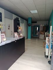 Alquiler Local Comercial  Turismo. Traspaso de local de estetica, belleza  y fisioterapia junto al