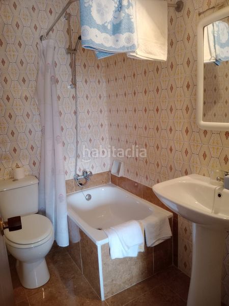 Foto 423c1843-ddff-4eb4-b14b-5452b5612560. Edifici a Parres