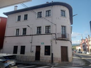 Edifici a Parres