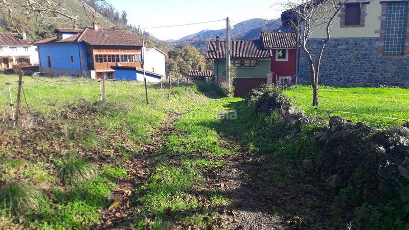 Foto 5c9cf839-a0d5-4240-94df-48a450e42c18. Terreno residencial finca edificable cerca de arriondas en Parres