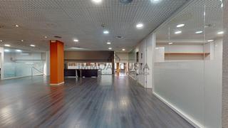 Location Local commercial à La Nova Esquerra de l´Eixample. Alquiler oficina 1.196m2  c mallorca con 2 plazas de parking.