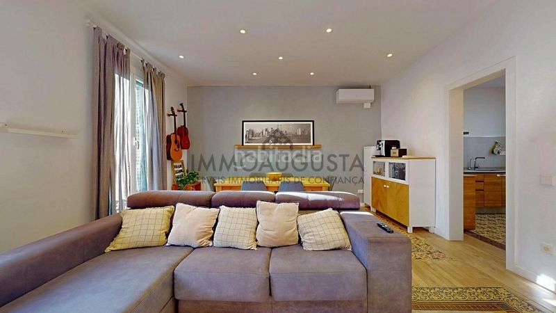 Foto 4c24d1c3-00dd-4e2f-af23-c5c7d585868f. Etagenwohnung mit heizung in L´Antiga Esquerra de l´Eixample Barcelona