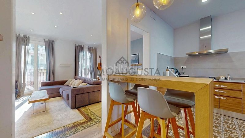 Foto 529e8055-0618-47f0-a622-4731dac72e96. Etagenwohnung mit heizung in L´Antiga Esquerra de l´Eixample Barcelona