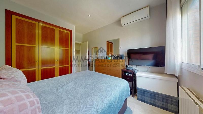 Foto 109e5ede-0b9b-41a8-bb02-1ad753f662bb. Appartement avec chauffage parking dans Navas Barcelona