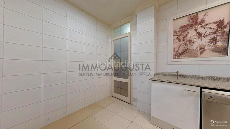 Foto 3c9af2af-f9ec-4f4b-9ed6-4d705456ca6c. Appartement avec chauffage parking dans Navas Barcelona