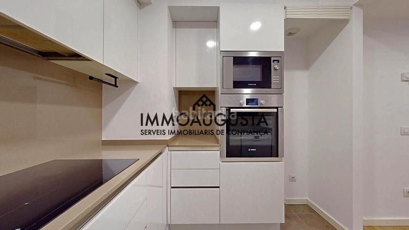 Foto 2805d507-49cf-4868-9e9e-c842be96c31a. Pis amb calefacció aparcament a Putget - Farró Barcelona