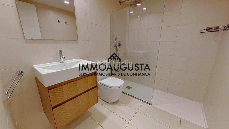 Foto 30bee2cf-8a69-48a4-b71e-0ec61de4721c. Pis amb calefacció aparcament a Putget - Farró Barcelona