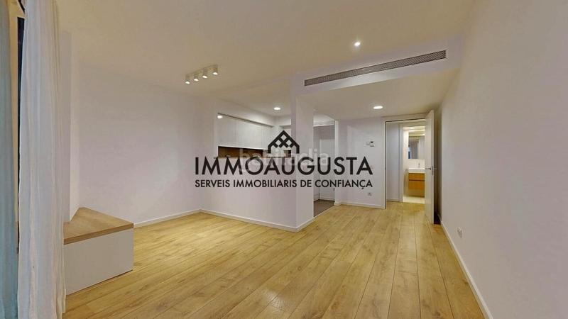 Foto 41b59f4e-30ce-4984-8a08-414a6d104f4a. Pis amb calefacció aparcament a Putget - Farró Barcelona