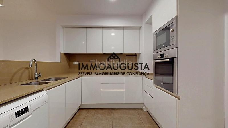 Foto 5f2c0f15-3bc1-4429-96e4-f76f27b342b7. Pis amb calefacció aparcament a Putget - Farró Barcelona