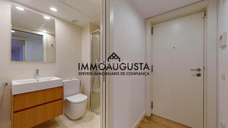 Foto b6a1d88f-daf9-410c-bf17-cdc175b99be2. Pis amb calefacció aparcament a Putget - Farró Barcelona