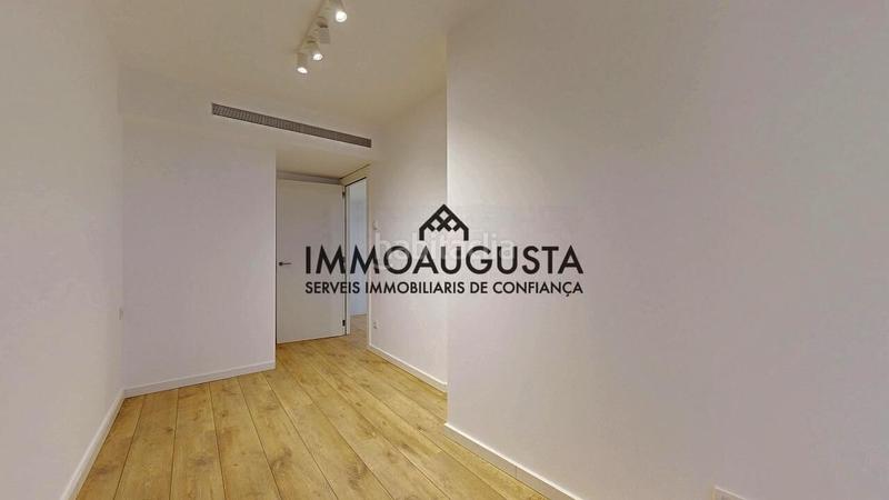 Foto 0f36118c-f9e2-4d63-b796-9f49181e2193. Pis amb calefacció aparcament a Putget - Farró Barcelona