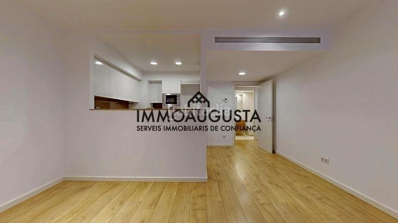 Foto 2c2e807c-6ea6-400e-8bc6-c9b115b369c5. Pis amb calefacció aparcament a Putget - Farró Barcelona