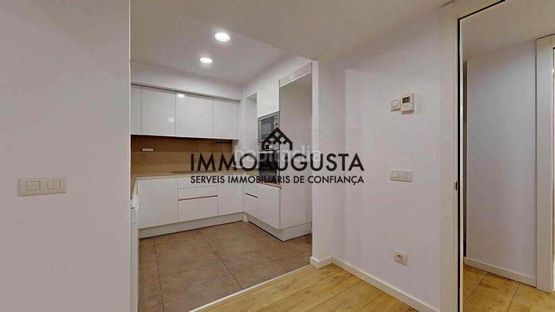 Foto a42541e6-cdf3-42ad-bf18-5bb3b9809441. Pis amb calefacció aparcament a Putget - Farró Barcelona