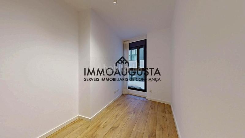 Foto e2493be6-10e2-48fa-b49f-0c3c430776f6. Pis amb calefacció aparcament a Putget - Farró Barcelona