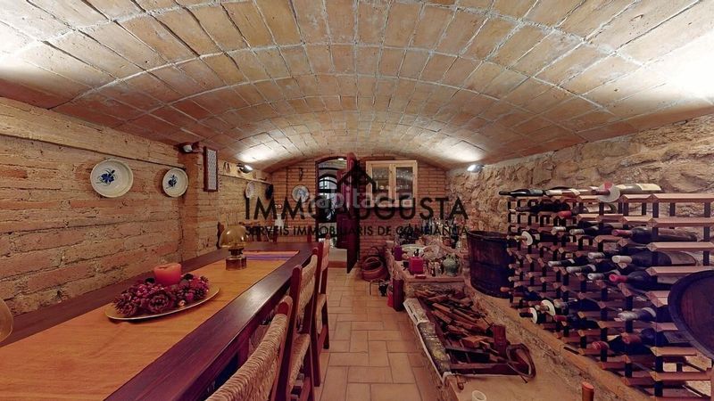 Foto cc826c60-7690-4709-bd54-f091ffa7c4a1. Masia amb calefacció aparcament a Collbató