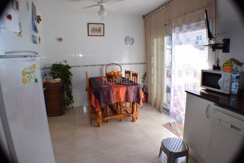 Foto 553d3b68-3beb-4b5d-9bab-537a1250c9c6. Casa adossada amb calefacció aparcament a Centre Torredembarra