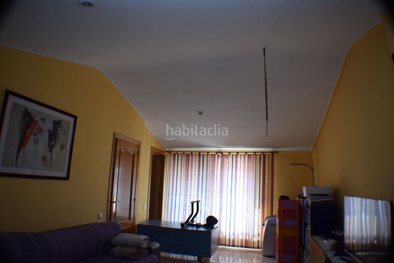Foto f39ce525-f80e-47d7-a80f-558473986c09. Casa adossada amb calefacció aparcament a Centre Torredembarra