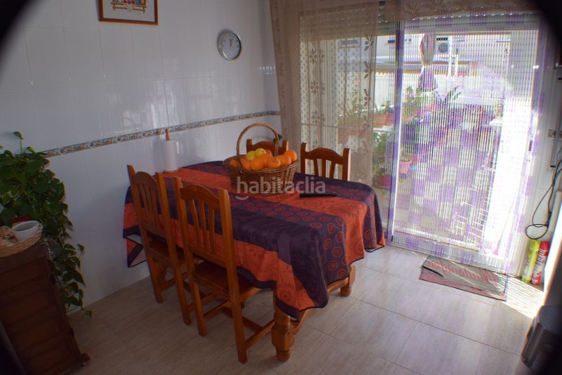 Foto fe27f496-8b5c-441e-94ba-d9dc103c3571. Casa adossada amb calefacció aparcament a Centre Torredembarra