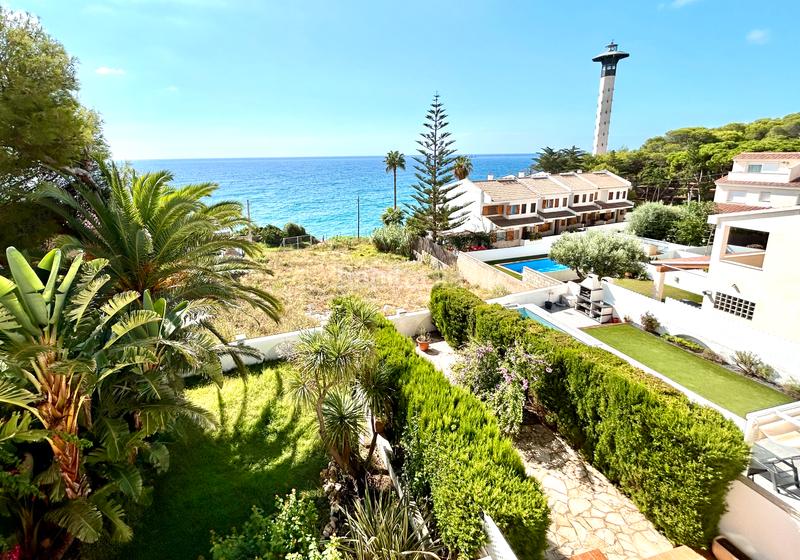 Foto a817869f-b040-4468-80ea-f3a5585d43b1. Casa adossada amb calefacció aparcament a Els Munts Torredembarra