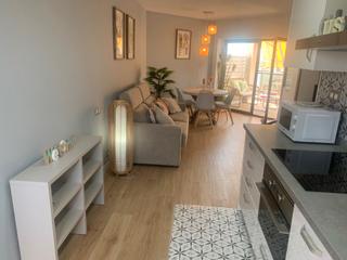 Apartament  Avinguda roma. Aparatamento totalmente reformado con parking y piscina