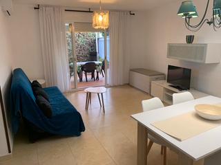 Location Maison jumelée  Carrer del segrià. Casa en alquiler de temporada en torredembarra