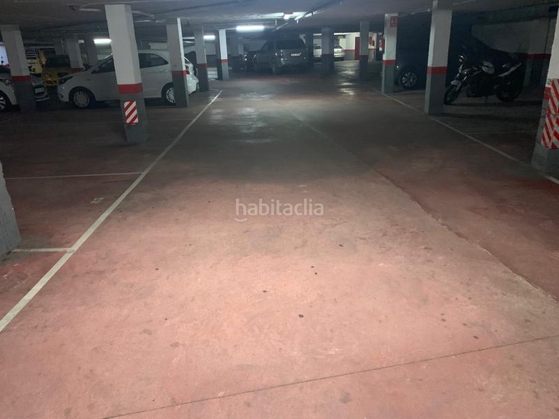 Foto 501af7c8-d896-41ae-b7ed-04d2a11e44e6. Parking voiture dans Centre Torredembarra