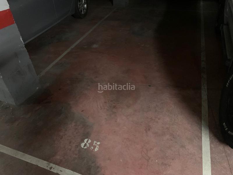 Foto bcf1f5bc-edbb-4035-b520-fdf65f78dadc. Parking voiture dans Centre Torredembarra