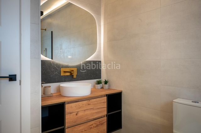 Foto 6fc3646e-afc0-4b90-922b-bd9af9bb288d. Masia amb xemeneia calefacció aparcament a Riera de Gaià (La)