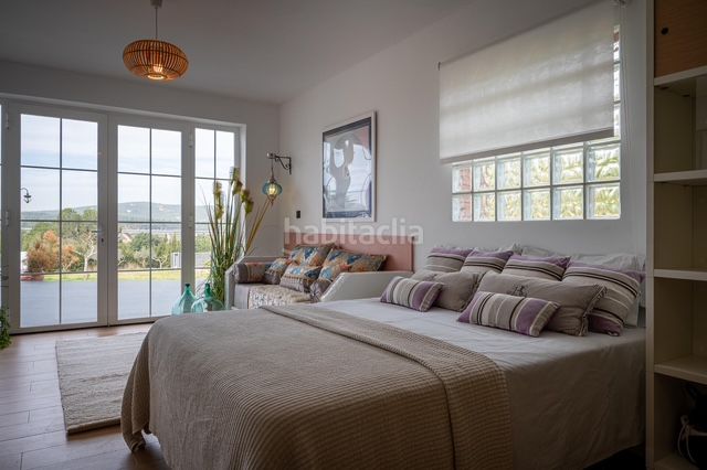 Foto a1b88dc5-c7cc-45bc-a8cd-abea2fb95615. Masia amb xemeneia calefacció aparcament a Riera de Gaià (La)