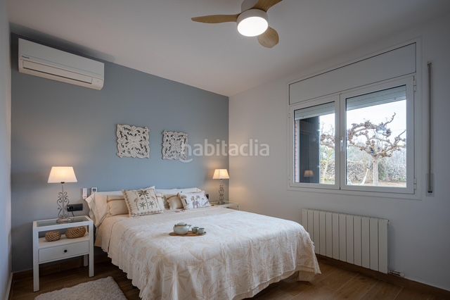 Foto 98c6a10a-51a3-4511-8ee0-ad5a45ac6ddd. Masia amb xemeneia calefacció aparcament a Riera de Gaià (La)