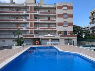 Apartament  Carrer estació. Excdpcional piso en el centro de torredembarra con parking y pis