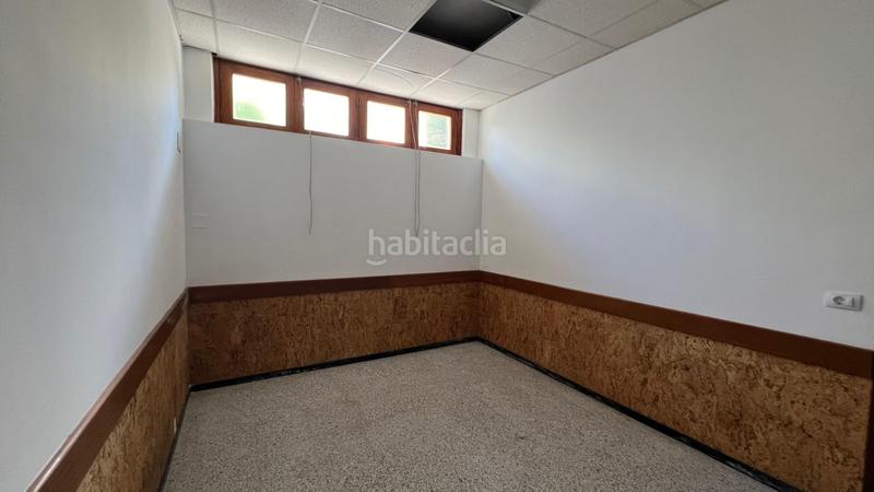 Foto 0026962d-fc32-48c7-9501-015bc0b274ce. Location local commercial dans San Juan Telde