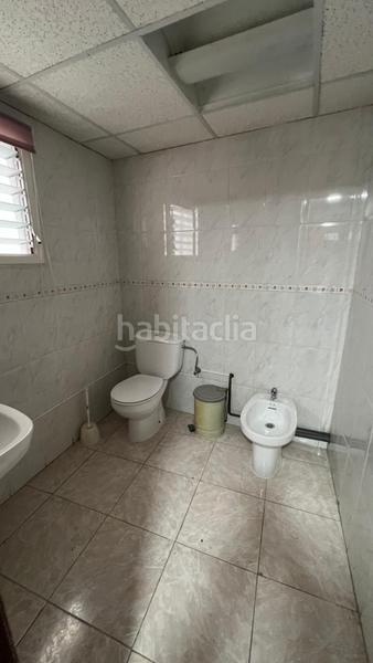 Foto 15872b93-f6cc-440d-8899-3b54335c3841. Location local commercial dans San Juan Telde