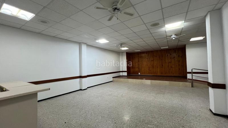 Foto b945bc1e-93bc-4806-a941-f699e5059e5d. Location local commercial dans San Juan Telde