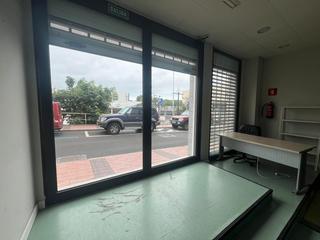 Location Local commercial à San Gregorio. Se alquila local de 110m2 en san gregorio. telde