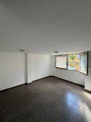 Appartamento in San Gregorio. Se vende piso en el centro de telde con 3 dormitorios.