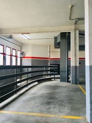 Parking voiture  Carrer del raval