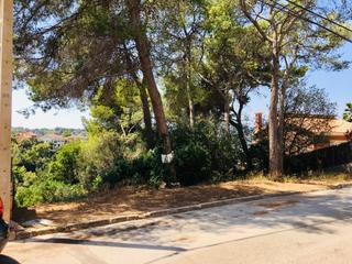 Terreny residencial  Carrer d'eugeni valero ramo. Parcela de 1144m2 en cases pairals