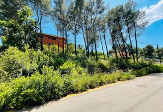 Residential Plot  Carrer principat de catalunya. Parcela semillana esquinera de 975m2