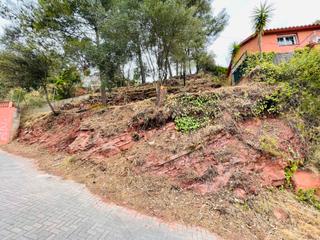 Residential Plot in Carrer de la parellada 31. Parcela de 750m2 en les parretes