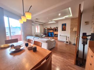 Appartement à Corbera de Llobregat. Piso de 88m2 con 3 dormitorios y 2 baños