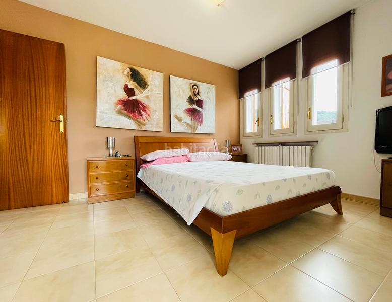 Foto 5faa4226-d48d-4245-93e2-17c78de7dad4. Casa adossada amb calefacció aparcament a Corbera de Llobregat