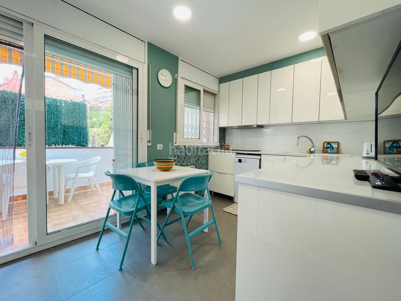 Foto 783a5f61-af49-4181-beeb-fbcef238817e. Casa adossada amb calefacció aparcament a Corbera de Llobregat